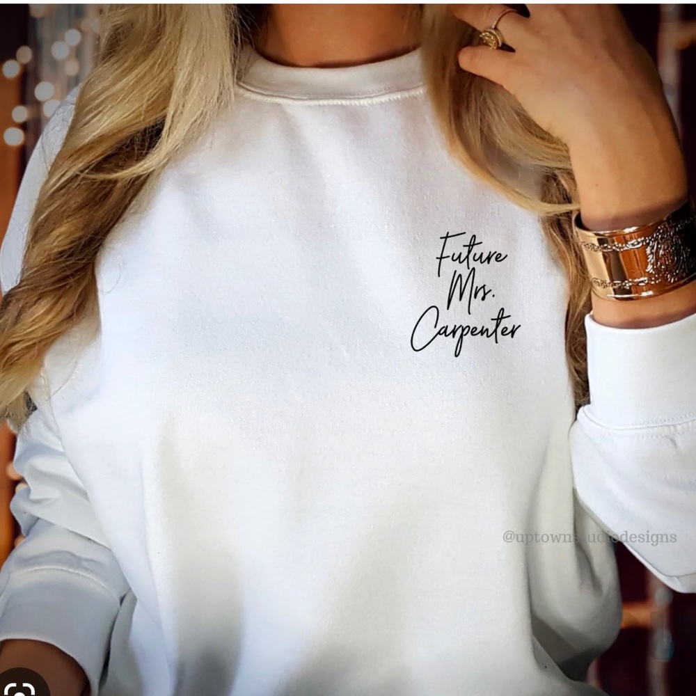 🤍”Future Mrs.” Personalize Engagement Wedding Ivory Puff Sleeve Sweatshirt L